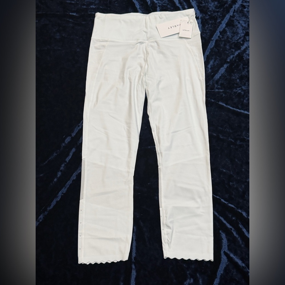 NWT Varley Women’s Medium 7/8 Leggings Pale Mint Green‎ Scalloped Hem Gym
